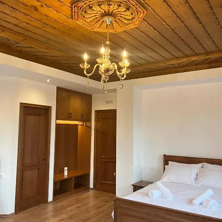 With Castle View Konukevi