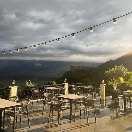 بيت ضيافة With Castle View Gjirokastër