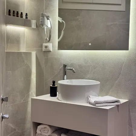 With Castle View بيت ضيافة 3*